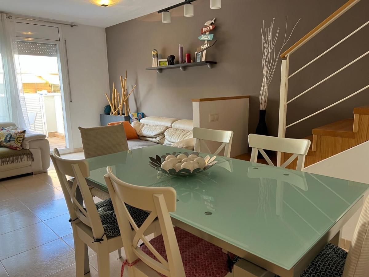 Cozy Beach House With Pool & Bbq Cubelles Bagian luar foto